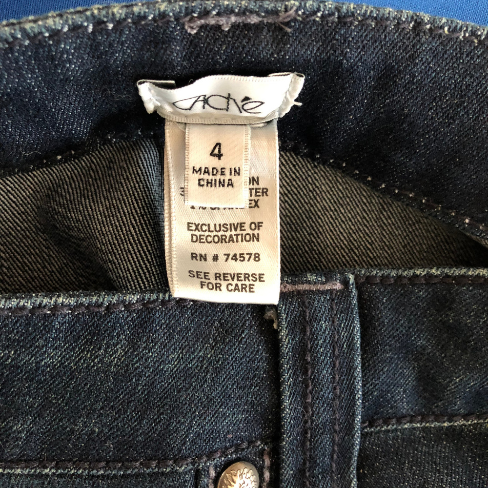 Cache Jeans - Picture 2 of 6
